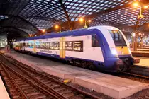 HKX 1805 mit Schublok ES 64 U2-030 in K�ln Hbf. 5.1.2013