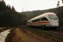 411 053-1  Ilmenau  bei F�rtschendorf am 07.01.2013.