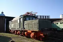 254 058-1 am 16.09.2012 im Bw Falkenberg Oberer Bahnhof. Das Gel�nde dient nur zur Aufbewahrung von Fahrzeugen und ist nur an wenigen Tagen im Jahr zug�nglich. 

