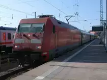 IC 2355 Frankfurt(Main) Flughafen-Binz mu�te,am 23.April 2011,in Stralsund Kopfmachen,so das 101 044 Zuglok im Abschnitt Stralsund-Binz war.
