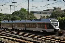 Abellio-Flirt ET 23001 f�hrt am 18. August 2012 als RB40 in den Essener Hbf ein.