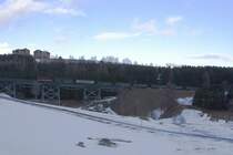 P1006 mit L45H-083 als Schublok hat am frhen Nachmittag des 30.12.2012 gerade den Bahnhof Oberwiesenthal in Richtung Cranzahl verlassen und berquert soeben das Oberwiesenthaler Viadukt. Zuglok ist 99 794 (nicht im Bild).