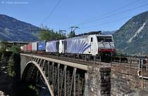 189 914 + 917 mit Zug 43129 von Mnchen-Ost-Rbf nach Verona am 08.09.2012 auf der Angertalbrcke bei Anger