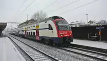 Die DTZ kommen noch bis voraussichtlich ende Januar zu FV-ehren. Im Bild ist der RABe 514 012-4 als IR 2016 beim Zwischenhalt in Herzogenbuchsee, 15.01.2013.