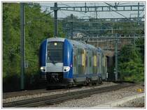 Kurz nach der Ausfahrt aus Luxemburg - Triebwagen der Serie Z2Nng SNCF 344 - das franz�sische Gegenst�ck der CFL Serie 2200 von Alstom. Aufnahme entstand am 30.7.2006.