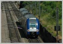 Kurz nach der franz�sischen Grenze nach Luxemburg unterwegs - Triebwagen der Serie Z2Nng SNCF 336 - das franz�sische Gegenst�ck der CFL Serie 2200. Aufnahme entstand am 26.7.2006