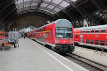 DABbuzfa 760.0 mit Schublok 143 066-9 nach Reichenbach (Vogt) ob Bf in Leipzig Hbf. 27.05.2012 