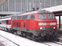 218 445-5 vor EC 194 (Mnchen Hbf - Zrich HB) in Mnchen Hbf am 20.01.2013