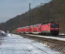 Die Sonne lockte uns hinaus....

Nach vielen Tagen tr�ben und diesigen Wetters lockte uns heute die Sonne an die Strecke(n).

Zuerst ging es nach Luisenthal bei V�lklingen.Das Dixie Klo steht nun fast schon 3 Jahre hier, mal gespannt ob es je wieder weg kommt.

143 073-5 schiebt ihren Regional Express nach Koblenz in Richtung V�lklingen.

Unser Standpunkt war das ehemalige G�tergleis in Luisenthal, von hier wurden vor Mora C das Drahtwerk von Saarstahl in Luisenthal bedient und der Baustoffh�ndler  Niederer  hatte einen Gleisanschlu�.

KBS 685 - 24.01.2013