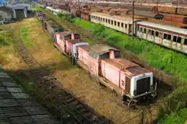 Depot Doboj 23.5.2011
Ehemalige 212er der Deutschen Bundesbahn haben ausgedient.
Hier 212012 von der Fu�g�nger Br�cke herab gesehen.