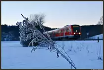 Um ein bisschen Abwechslung bei den 612ern rein zu bringen, hab ich hier mal ein kleines Experiment versucht...
Ein leider unbekannter 612er am Morgen des 23. Januar 2013 bei frostigen Temperaturen im Allg�u fotografiert.