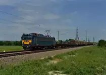 630 004 mit einem Stahlzug am 09.06.2012 bei Erdőh�t.