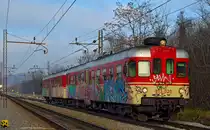 S� 813-020 f�hrt durch Maribor-Tabor Richtung Murska Sobota. /11.1.2013