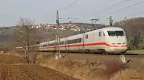 Dem Weihnachtsstress entflohen - 401 557 am 24. Dezember 2012 auf dem Weg in Richtung Ulm/M�nchen bei Uhingen (Fils).