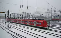 425 217-7 f�hrt als RB44 nach Mainz. (Mannheim, 9.12.2012)