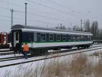 Der IntEgro Wagen ABomz 55 80 30-33 750-2 wurde am Nachmittag,vom 27.Januar 2013,von der PRESS 140 037 nach Bergen/R�gen gebracht.