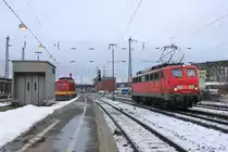 EBM Cargo 202 330-7 und EBM Cargo 140 003-5 standen am 27.01.2013 in Hagen Hbf.