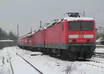 143 847-2, 143 652-6, 111 205-1, 143 659-1, 143 094-1, 143 895-1 und 143 123-8 stehen am 26. Januar 2013 in Roth (b N�rnberg) abgestellt.
 