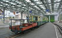 Bei schnem Wetter wre auch dieser Pendel im Einsatz gewesen. BDeh 4/4 Pendel 110 abgestellt in Lauterbrunnen, 01.02.2013.