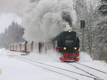 Ausfahrt 99 7245-6 mit HSB 8941 aus den Bahnhof Drei Annen Hohne zum Brocken am 27. Januar 2013.