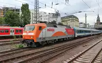 Am 15.Juli 2012 verl�sst 120 112 mit einem EC den Bahnhof Hamburg Hbf Richtung Hamburg-Altona.