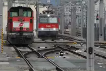 N�rdlich des neuen Bahnsteiges 8/9 hat man nun direkten Blick in den Traktionsstandort Graz Hauptbahnhof. Hier zusehen 1144.108 die soeben aus Gi ( Graz G�sting ) angekommen ist. 9.02.2013