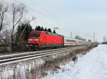 Die 101 006 mit einem IC am 12.12.2012 unterwegs bei Langenisarhofen.