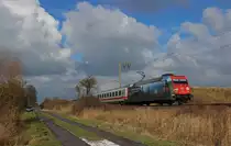 101 083-4 fuhr am 09.02.2013 mit dem IC 2431 von Emden Au�enhafen nach Berlin Ostbahnhof, hier bei Veenhusen.