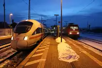 411 026  Leipzig  f�hrt weiter nach Berlin Hbf und 101 056-0 f�hrt weiter nach Leipzig Hbf, Sie standen in Naumburg (Saale). 26.01.2013