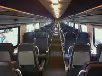 Auch in der 2. Kl. wurde der ICN RABDe 500 000 aufgefrischt. Die alten Sitzbez�ge wurden durch ein neueres Muster ersetzt, Lausanne, 10.02.2013.