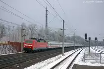120 102-9 mit dem IC 1991 von Berlin S�dkreuz nach Frankfurt(Main)Hbf in Rathenow. 10.02.2013