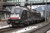 182 561 durchf�hrt am 6.02.2013 mit einem G�terzug den Bahnhof Bruck/mur.