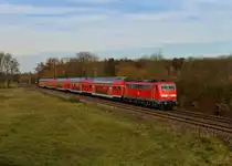 111 056 mit einem RE am 09.11.2012 bei M�nchen-Feldmoching.