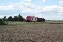 Im Juli 2012 nimmt ein G�terzug die letzte Kurve vor dem Bahnhof Deutschkreutz.