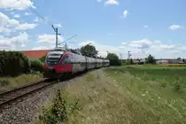 4124 010-2 hat im Sommer 2012 den burgenl�ndischen Bahnhof Deutschkreutz hinter sich gelassen und macht sich �ber Sopron auf den Weg nach Wien Meidling. 