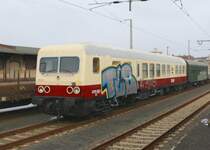 13.2.2013 Eberswalde Hbf. LEW Messwagen (Dmzf (Mess) 099) des Vereins  Hei Na Ganzlin  Wurde Eberswalder Firma zum Verschrotten angeboten. Vorher wurde ausgeschlachtet. Innenansichten unter:    

drehscheibe-foren.de/foren/read.php?4,6275341,page=2