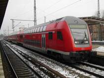  Doppelstock-Steuerwagen (2. Gattung) als RE1 nach Brandenburg (Havel) Hauptbahnhof im Bahnhof Berlin-Wannsee.(13.2.2013)