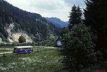 Zwischen Mürzzuschlag und Neuberg ist 5081.001-9 im Juni 1987 unterwegs.