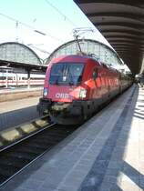 1116 021-5 in Frankfurt Hbf vor EC Johannes Strau� nach Wien West