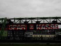  Wuppertaler Schwebebahn in Richtung Oberbarmen Bahnhof am Haltepunkt Alter Markt.(20.2.2013) 