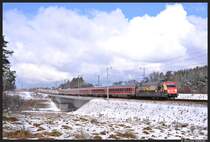 Am 20. Februar 2013 spielten wir an der Schnellfahrstrecke Nrnberg-Ingolstadt bissl  Wolkenlotto ...
Als dann die fr Sdafrika werbende 101 016-4 kam, verzog sich die Sonne leider wieder.