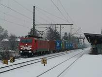 189 018  durchfuhr am 24.02.13 mit ihren Containerzug durch Dresden Stehlen