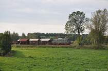 244 044 mit Fotogterzug am 06.10.2012 bei Zehma