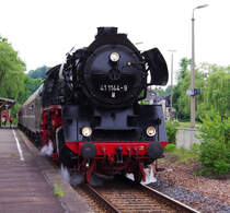 Rckfahrt aus Cheb!

Nach dem Treffen von 4 Dampfzgen in Cheb war 41 1144-9 am Abend auf dem Rckweg nach Gera. In Weischlitz im Vogtland gab es einen kurzen Halt bevor es ber die Elstertalbahn nach Gera ging.

21 Mai 2011