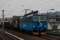 CD Cargo 372 012 ist mit einem bunt gemischten G�terzug Richtung Dresden unterwegs. Heidenau-S�d, 28.02.2013