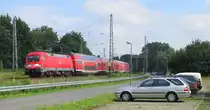 Mit diesem Bild m�chte ich nun meinen Abschied aus der Fotografie und damit auch den Abschied vom Hobby Eisenbahn bekanntgeben. Aus privaten Gr�nden m�chte ich erst mal andere Wege gehen und bedanke mich bei allen Kollegen f�r die sch�nen Jahre auf dieser Seite! Nun noch zum Bild: Es zeigt 182 008, welche mit dem RE2 �ber L�bbenau/Spreewald nach Cottbus unterwegs ist. Hier braust der Zug durch die Ortschaft Bestensee. 23.03.2012  