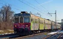 Stark beschmierter S� 315-210 f�hrt durch Maribor-Tabor Richtung Maribor Hauptbahnhof. /2.3.2013