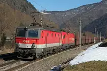 1144 237 + 1116 089 ziehen gemeinsam am 3.03.2013 den Erzleerwagenzug 47407 zwischen Bruck/Mur und Pernegg Richtung S�den.
