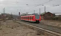 Am 3.M�rz 2013 war 425 156 in Elze auf dem Weg von Ludwigshafen nach Hannover-Leinhausen.