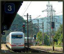IC 91 von Hamburg-Altona nach Wien West am 19.8.2006 bei der Durchfahrt in Wien H�tteldorf.